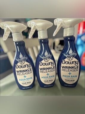 Downy Wrinkle Releaser + Aqua Rain Fabric Spray — Blue